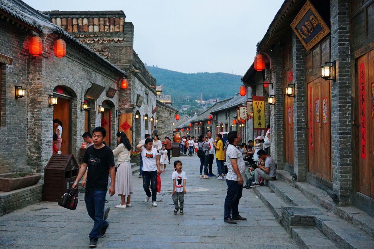 为罗氏沼虾“游”向餐桌保驾护航